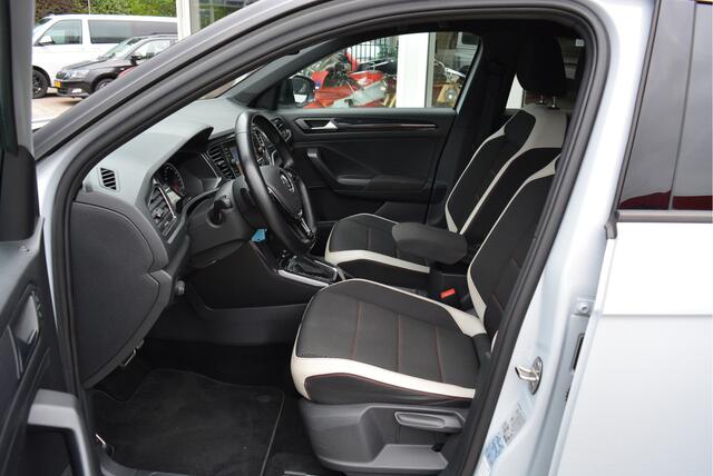 Volkswagen T-Roc 1.5 TSI 150PK Sport Exclusive | Adaptive | Stoel VW | 18Inch | Trekhaak |