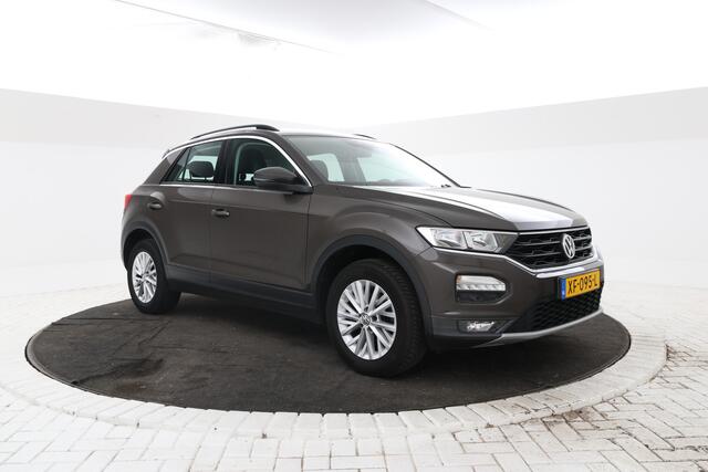 Volkswagen T-Roc 1.5 TSI Style Automaat, Apple carplay, Trekhaak
