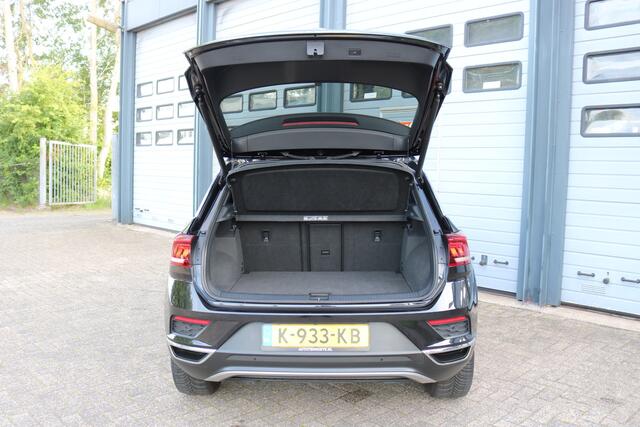 Volkswagen T-Roc 1.5 TSI Sport Autom Virtuel cockpit Xenon Navi Camera Bj:2021