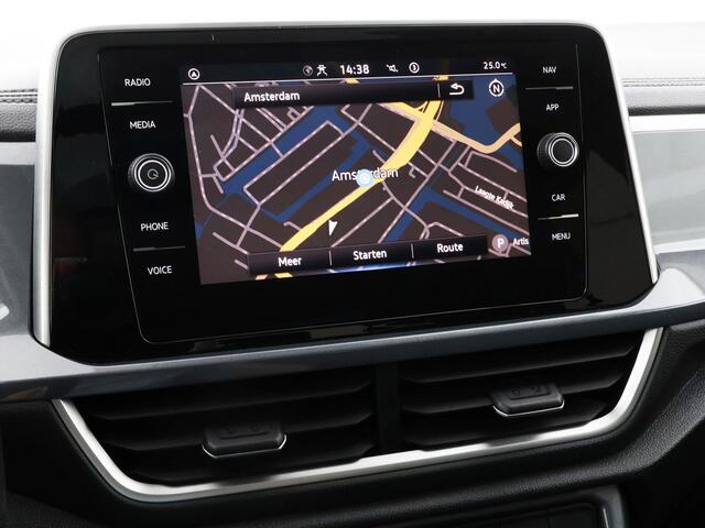 Volkswagen T-Roc 1.5 TSI 150pk DSG Style · Panoramadak · Camera · P-Sensoren · Apple/Android Car Play · Navigatie · 18'' Inch · Garantie t/m 02-11-2027 of 40.000km