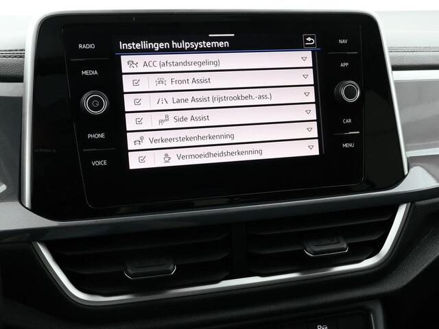 Volkswagen T-Roc 1.5 TSI 150pk DSG Style · Panoramadak · Camera · P-Sensoren · Apple/Android Car Play · Navigatie · 18'' Inch · Garantie t/m 02-11-2027 of 40.000km