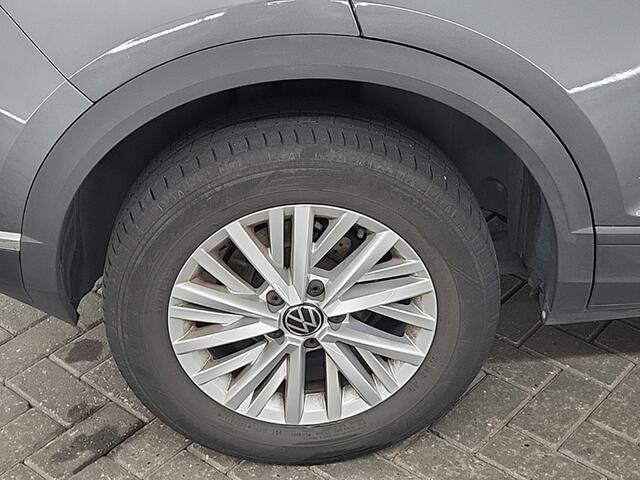 Volkswagen T-Roc 1.0 TSI Style 2e-Eig. & Keurig-Onderh. BOVAG-Garantie. NL-Auto.