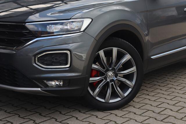 Volkswagen T-Roc 1.5 TSI Sport | Trekhaak | Camera | ACC |