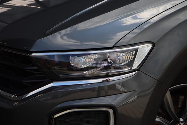 Volkswagen T-Roc 1.5 TSI Sport | Trekhaak | Camera | ACC |