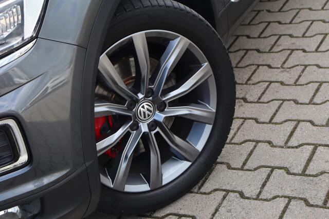 Volkswagen T-Roc 1.5 TSI Sport | Trekhaak | Camera | ACC |