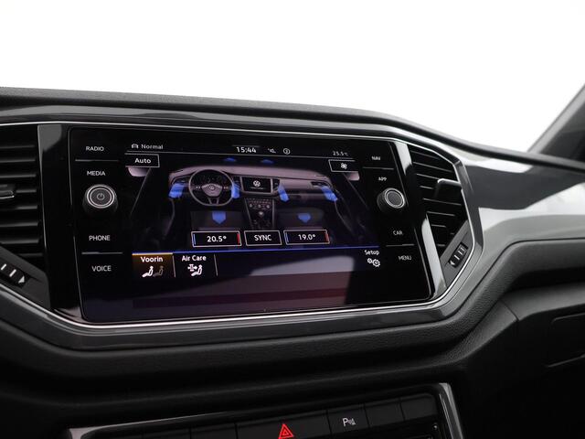 Volkswagen T-Roc 1.5 TSI 150pk DSG Sport · Panoramadak · Camera · Afn. Trekhaak · Dodehoeksensor · ACC · 18"Velgen · Sfeerverlichting · Sportstoelen ·