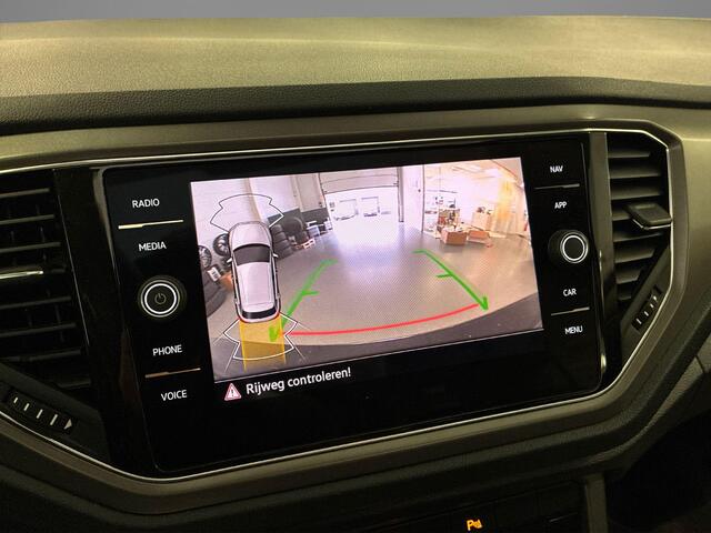 Volkswagen T-Roc 1.5 TSI 150pk DSG Style · Panoramadak · Camera · Elek. Achterklep · Dodehoeksensor · Stoelverwarming · Apple/Android Car Play ·