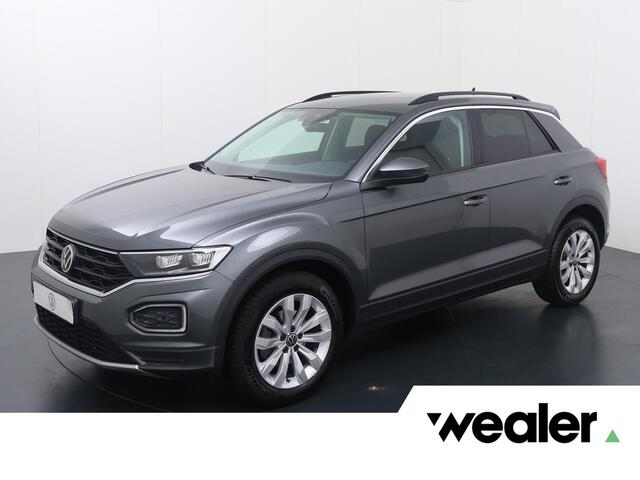 Volkswagen T-Roc 1.0 TSI Style Business | 110 PK | Adaptive Cruise Control | Climate Control | Navigatiesysteem | Parkeersensoren |