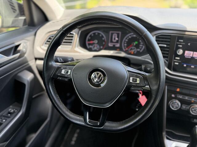 Volkswagen T-Roc 1.5 TSI Style | Camera | Adaptive | Clima | Trekhaak | Dealer Onderhouden |