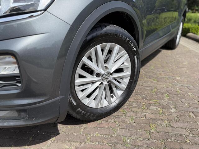 Volkswagen T-Roc 1.0 TSI Style | Clima | Adaptive | Camera | Trekhaak | Nieuwe Service & APK | Garantie |