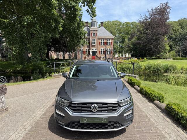 Volkswagen T-Roc 1.0 TSI Style | Clima | Adaptive | Camera | Trekhaak | Nieuwe Service & APK | Garantie |