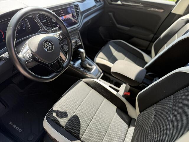 Volkswagen T-Roc 1.5 TSI Sport | Camera | KeyLes | Adaptive | DigiDash | Dealer Onderhouden |