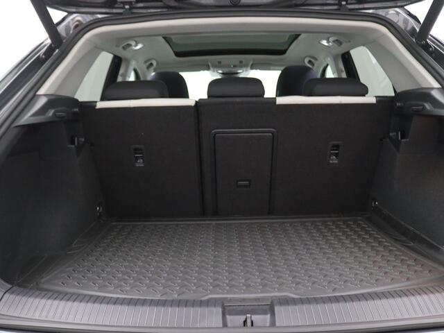 Volkswagen T-Roc 1.5 TSI Sport Business R 150PK DSG Panoramadak, R-Line, Keyless, Virtual Cockpit, Elektr. Achterklep, Stoelverwarming, Achteruitrijcamera, 19" LM Velgen