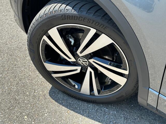 Volkswagen T-Roc 1.5 TSI 150pk DSG R-Line | Camera | Keyless | Elek. Achterklep | Dode hoek | Rijklaar incl. 1 jaar Bovag garantie