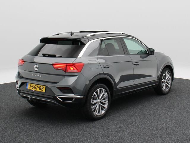 Volkswagen T-Roc 1.5 TSi 150 Pk Style | Trekhaak | Panorama dak | Adaptive Cruise | Parkeersensoren | Climatronic | CarPlay | 18 Inch | 49.300 Km !!