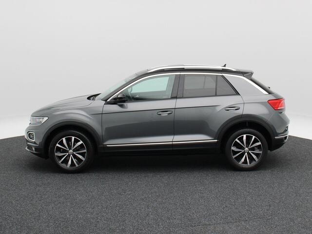 Volkswagen T-Roc 1.0 TSi 115 Pk Style | Stoel/Stuurverwarming | Adaptive Cruise | Panorama dak | Trekhaak | Camera | Climatronic | CarPlay | 17 Inch | 73.436 Km !!