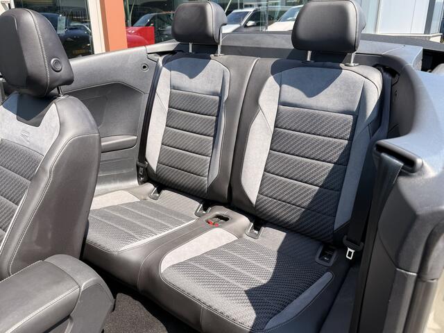 Volkswagen T-Roc Cabrio 1.5 TSI R-Line | ACC | DAB | Alcantara | Apple Carplay | Stoel/Stuur verwarming |