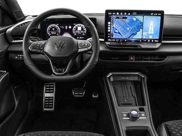 Volkswagen T-Roc R-Line First Edition 1.5 eTSI 150 PK 7 versn. DSG · Black Style Pakket · Achterklep met sensorgestuurde opening en vertraagde elektrische sluitfunctie, met afstandsontgrendeling · Voorraad OUTLET · Prijs is inclusief inruilpremie ·