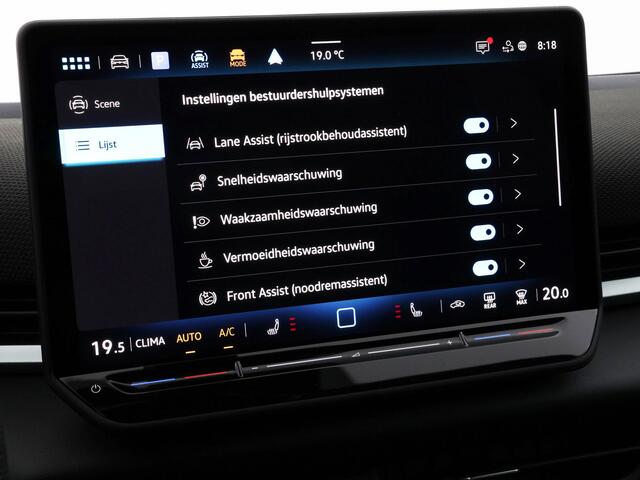 Volkswagen T-Roc R-Line First Edition 1.5 eTSI 150 PK 7 versn. DSG · Black Style Pakket · Achterklep met sensorgestuurde opening en vertraagde elektrische sluitfunctie, met afstandsontgrendeling · Voorraad OUTLET · Prijs is inclusief inruilpremie ·