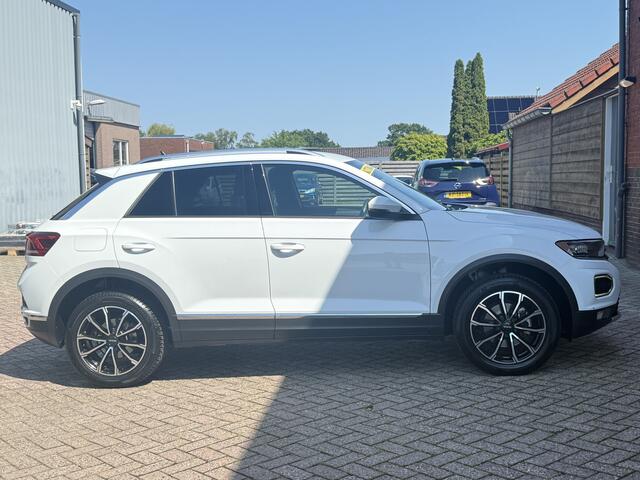 Volkswagen T-Roc 1.5 TSI Sport | AUTOMAAT | CAMERA | VIRTUAL DASH | NAVI | LED |