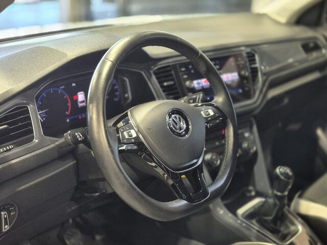 Volkswagen T-Roc 1.5 TSI Sport 150pk | Twotone | Virtual | Trekhaak | Camera | Android/Carplay