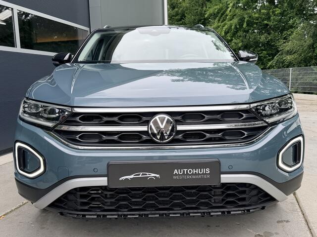Volkswagen T-Roc 1.5 TSI 150pk DSG Style Virtual Cockpit Ergo stoel Trekhaak Camera Stoelverwarming Massage IQ Koplampen