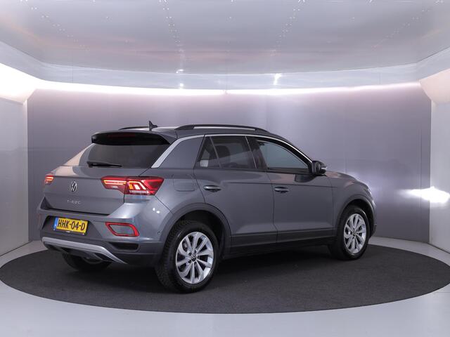 Volkswagen T-Roc 1.0 TSI Life Edition 115 pk | Verlengde garantie | Navigatie via App | Parkeersensoren (Park assist) | Achteruitrijcamera | Autom. airco |