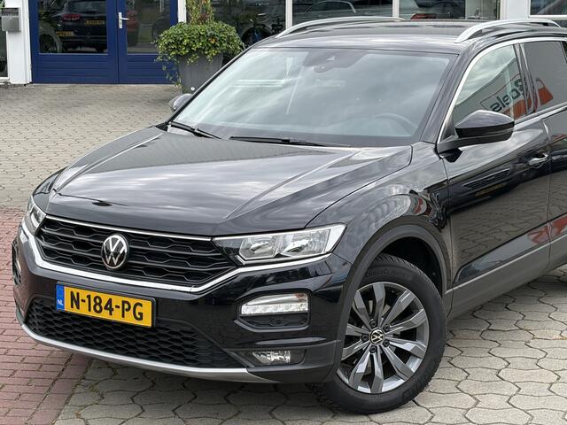 Volkswagen T-Roc 1.0 TSI Style Business Navi, Carplay, Virtual, Rijklaar met beurt & garantie!