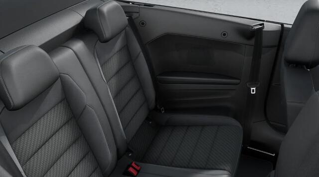 Volkswagen T-Roc Cabrio 1.5 TSI 150PK DSG R-Line / Resterende Fabrieksgarantie / Trekhaak Afneembaar / Led Plus / 19'' Misano Velg / VW