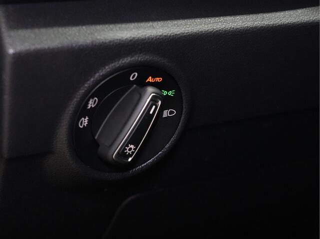 Volkswagen T-Roc 1.0 115pk TSI Style Navigatie achteruitrijcamera 212