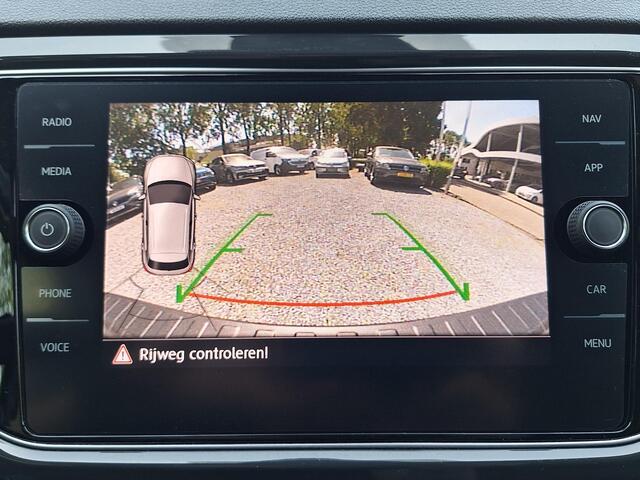 Volkswagen T-Roc 1.5 TSI 150pk DSG Sport (Trekhaak,Virtual,Camera)