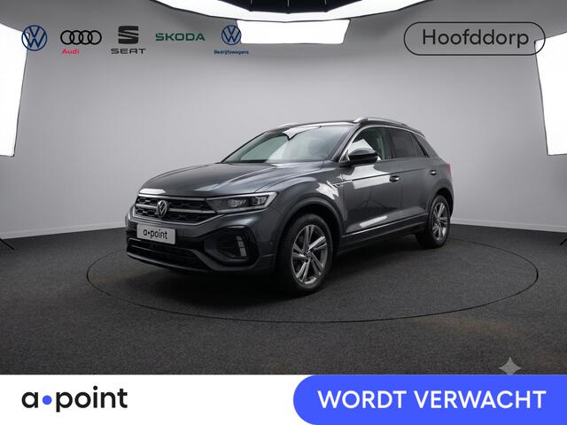 Volkswagen T-Roc 1.5 TSI R-Line 150 pk Automaat (DSG) | Navigatie | Trekhaak (afneembaar) | Parkeersensoren (Park assist) | Achteruitrijcamera | R-Line |