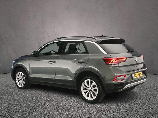 Volkswagen T-Roc Life Edition 1.5 TSI 150pk DSG Automaat Adaptive cruise control, Achteruitrijcamera, App connect, LED koplampen, Parkeersensoren, Airco, DAB, Radio, Bluetooth