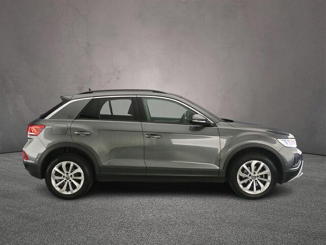 Volkswagen T-Roc Life Edition 1.5 TSI 150pk DSG Automaat Adaptive cruise control, Achteruitrijcamera, App connect, LED koplampen, Parkeersensoren, Airco, DAB, Radio, Bluetooth