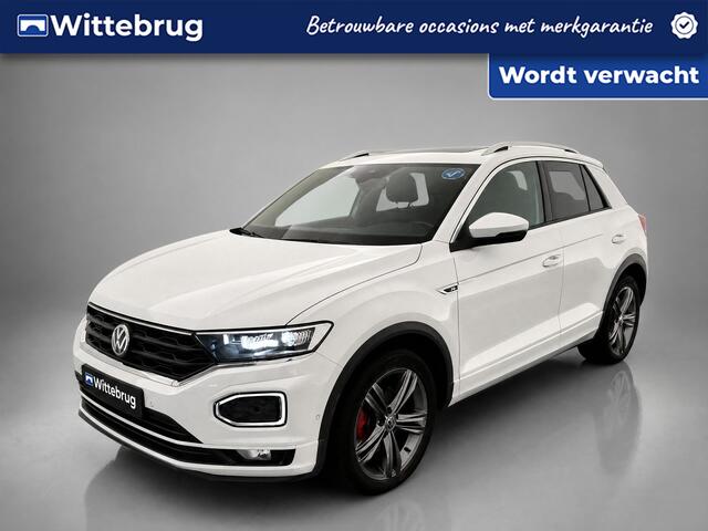 Volkswagen T-Roc 1.5 TSI Sport Business R / Digitaal dashboard / Pano / App connect / Navigatie / Camera / Parkeersensoren V+A / Lichtemetaal 18 inch /
