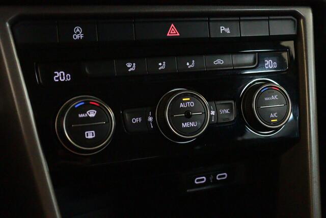 Volkswagen T-Roc 1.0 TSI Style | TWO-TONE | NAVI / APPCONNECT | CLIMA | PDC V+A | ADAP CRUISE |