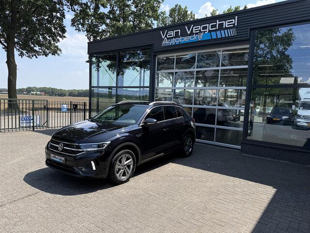 Volkswagen T-Roc 1.5 TSI R-Line / Panorama / Virtual / LED / Elect. Achterklep / DAB / Carplay / Massage / Keyless / Camera