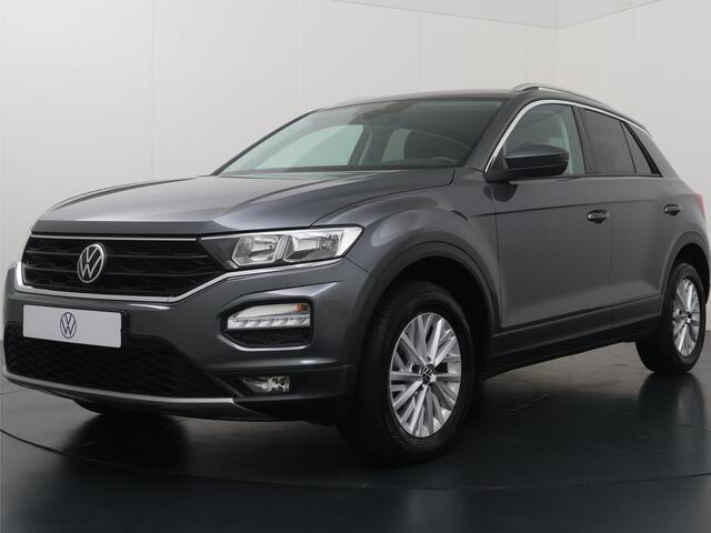 Volkswagen T-Roc 1.5 TSI Style | 150 PK | Automaat | Trekhaak | Adaptive Cruise Control | Climate control | Elektrische achterklep | Navigatiesysteem | Parkeersensoren |