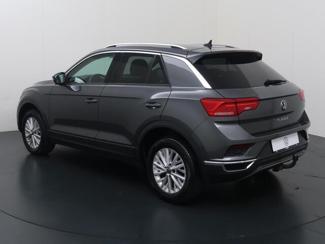 Volkswagen T-Roc 1.5 TSI Style | 150 PK | Automaat | Trekhaak | Adaptive Cruise Control | Climate control | Elektrische achterklep | Navigatiesysteem | Parkeersensoren |