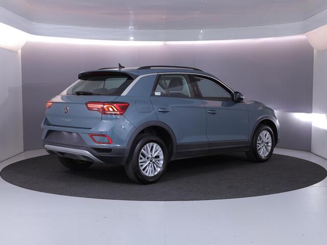 Volkswagen T-Roc 1.0 TSI Life 110 pk | Navigatie via App | LED koplampen | Parkeersensoren (Park assist) | Achteruitrijcamera | Autom. airco | Keyless |