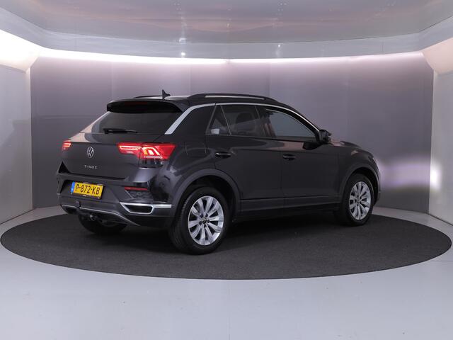 Volkswagen T-Roc 1.5 TSI Style 150 pk Automaat (DSG) | Navigatie | Trekhaak | Parkeersensoren | Autom. airco | Adaptieve cruise control |