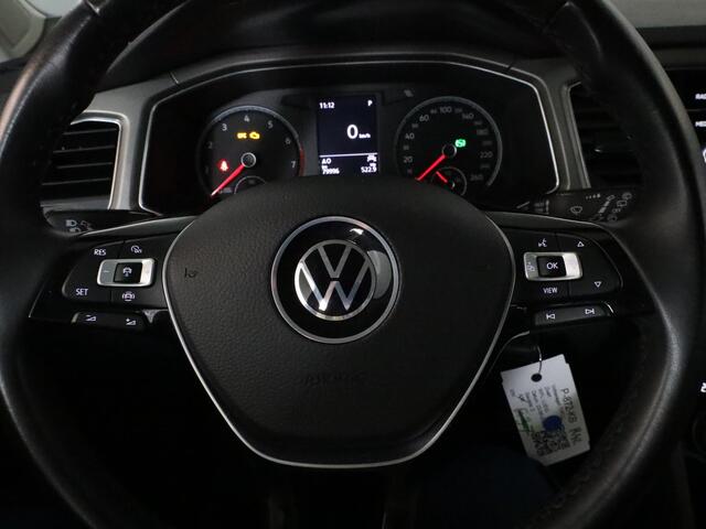 Volkswagen T-Roc 1.5 TSI Style 150 pk Automaat (DSG) | Navigatie | Trekhaak | Parkeersensoren | Autom. airco | Adaptieve cruise control |