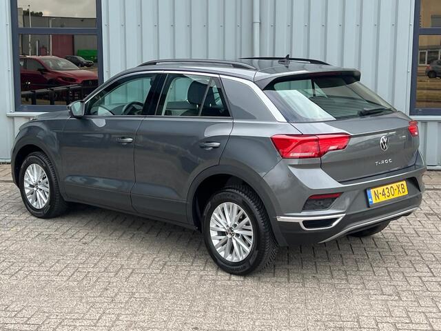 Volkswagen T-Roc 1.0 TSI Style ( Zeer nette auto volledig onderhouden )