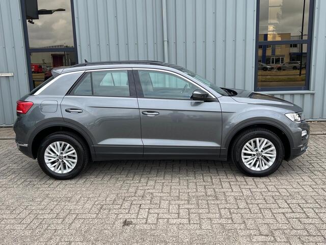Volkswagen T-Roc 1.0 TSI Style ( Zeer nette auto volledig onderhouden )