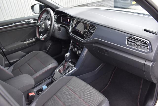 Volkswagen T-Roc 1.5 TSI Sport Virtual cockpit, Adaptive cruise, Camera, Carplay, Elek. achterklep
