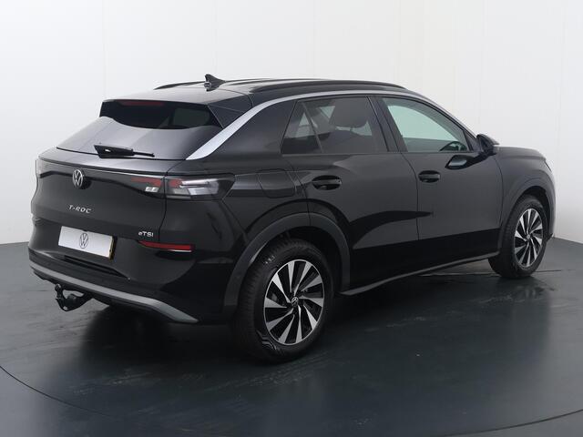 Volkswagen T-Roc 1.5 eTSI Life First Edition | 116 PK | Automaat | Trekhaak wegklapbaar | Adaptive Cruise Control | Achteruitrijcamera | Climate control | Dodehoek detectie |