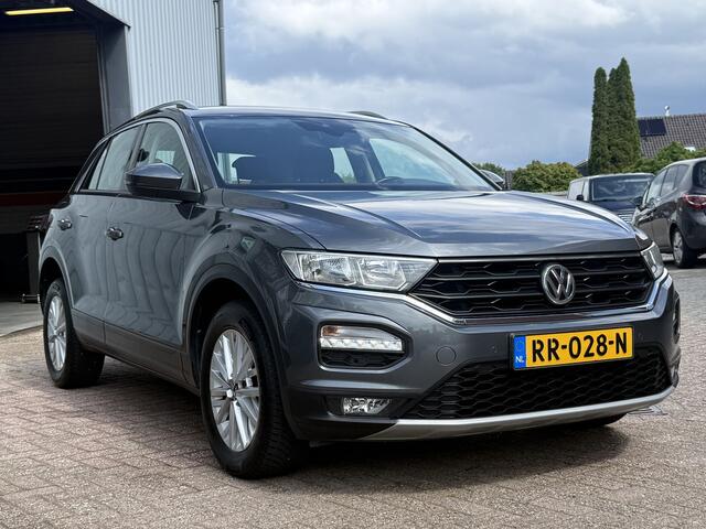 Volkswagen T-Roc 1.0 TSI Style | ADAPT. CRUISE | NAVI | DAB | PDC | CARPLAY |