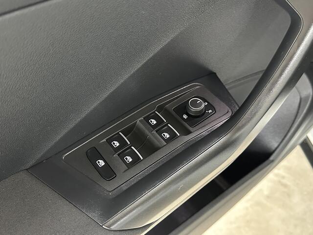 Volkswagen T-Roc 1.0 TSI R-line | Acc | Led | Trekhaak |