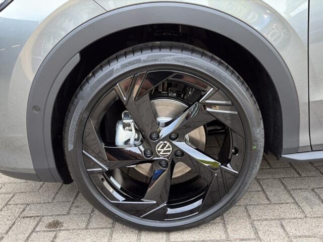 Volkswagen T-Roc 1.5 eTSI R-LINE BLACK STYLE TREKHAAK/PANO-DAK/CAMERA/ELEK-KLEP/ACC/STOELVERW