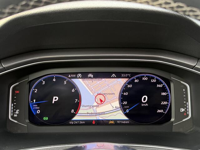 Volkswagen T-Roc 2.0 TSI 4Motion Sport 190PK | 2x R-line | Panorama dak | NL Auto | Beats | 19 inch | Clima | Stoelverwarming